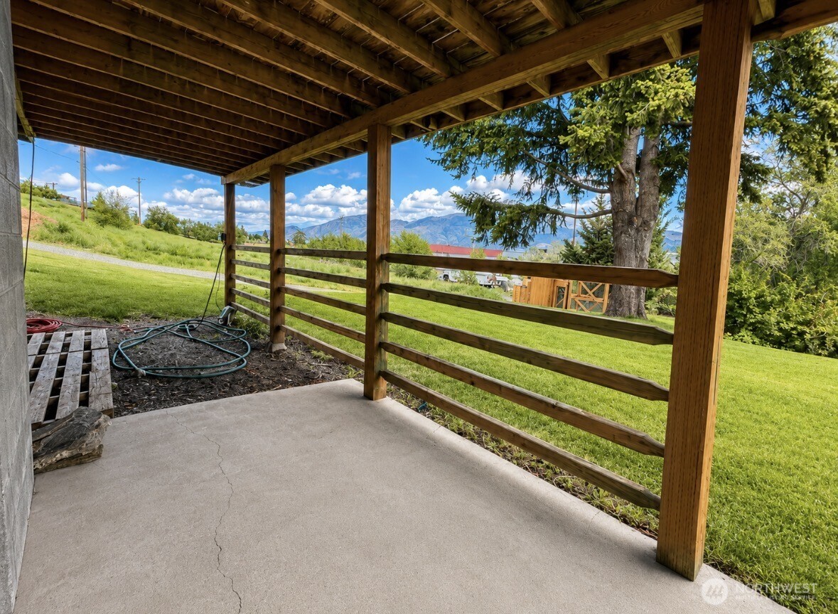 33601 Highway 97