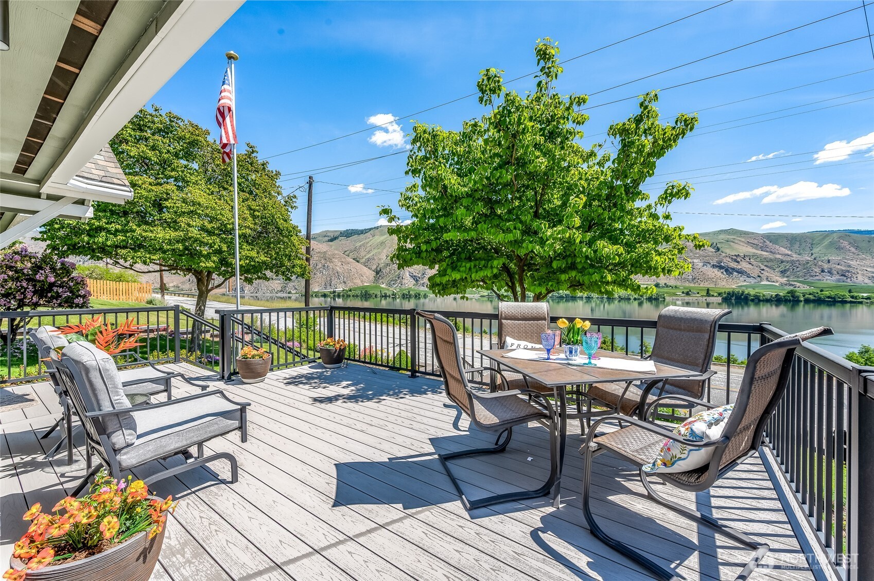 2548 Entiat Way