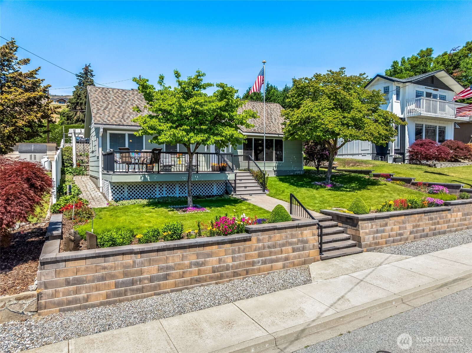 2548 Entiat Way