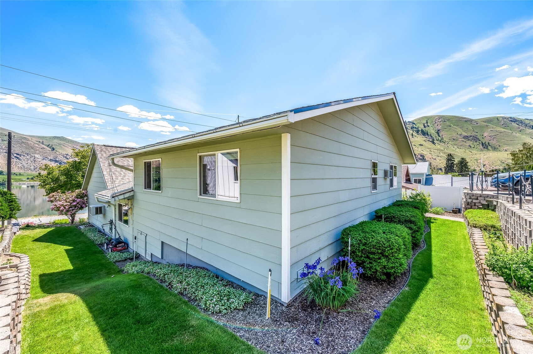 2548 Entiat Way
