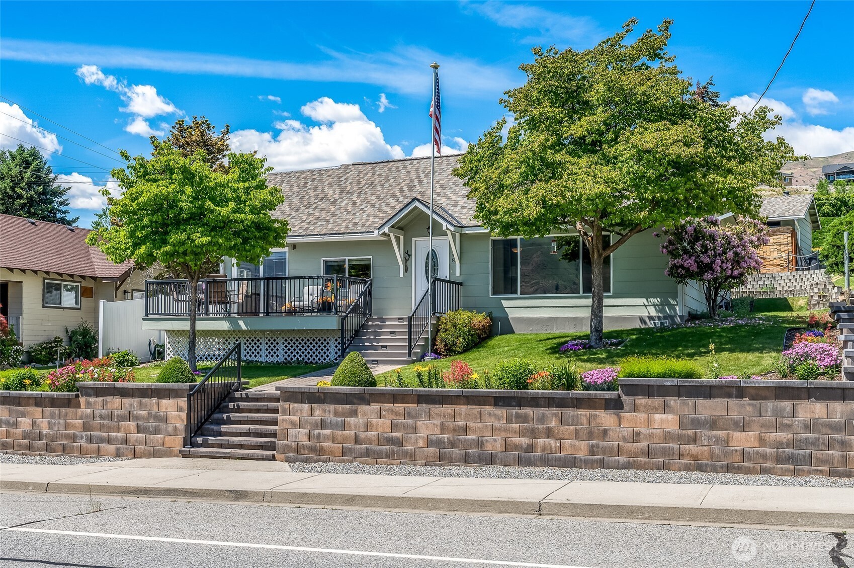 2548 Entiat Way