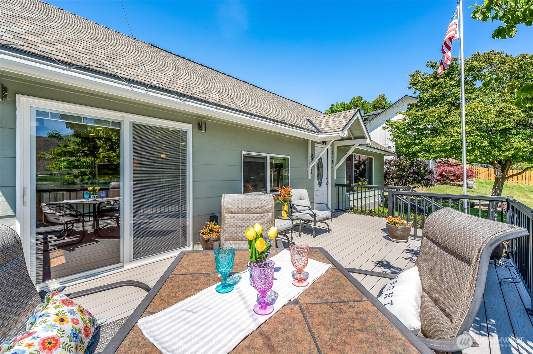 2548 Entiat Way