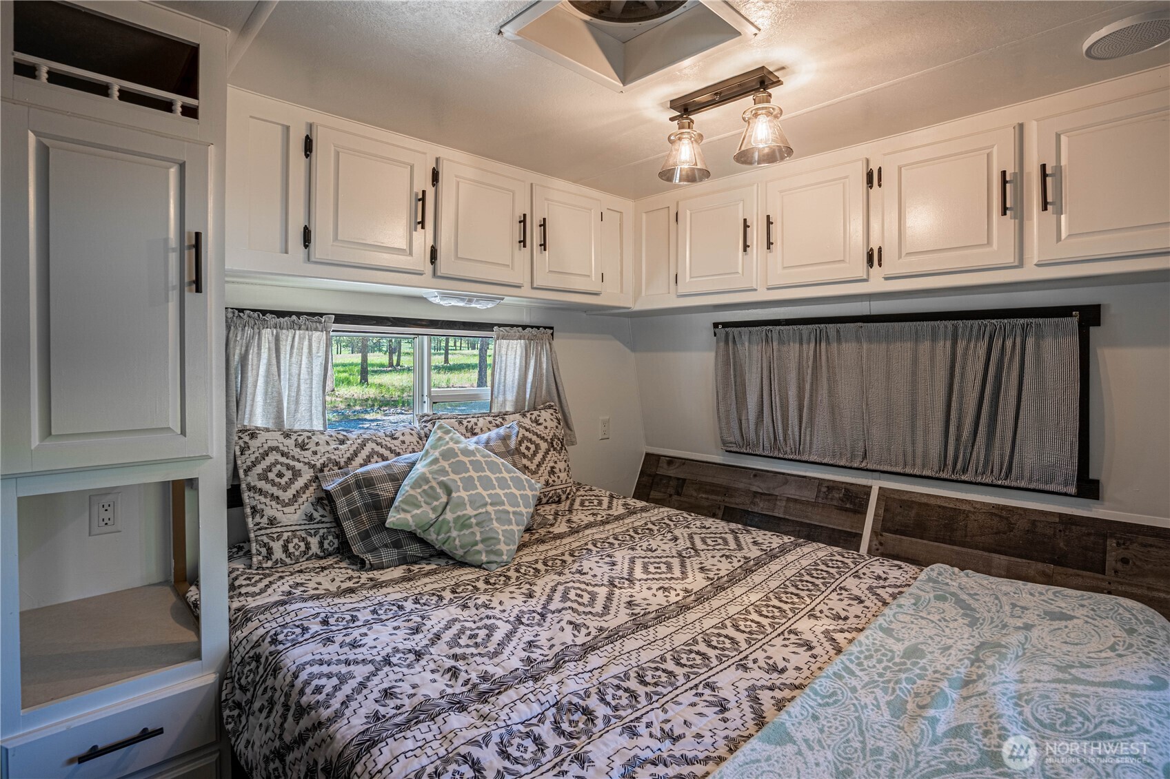 250 Open Ln