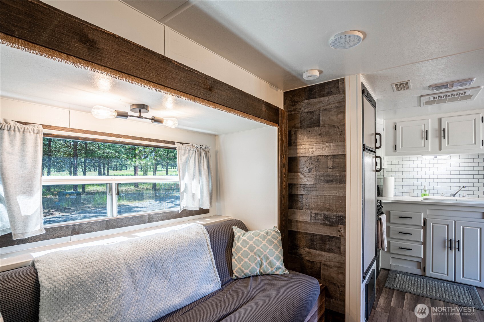 250 Open Ln