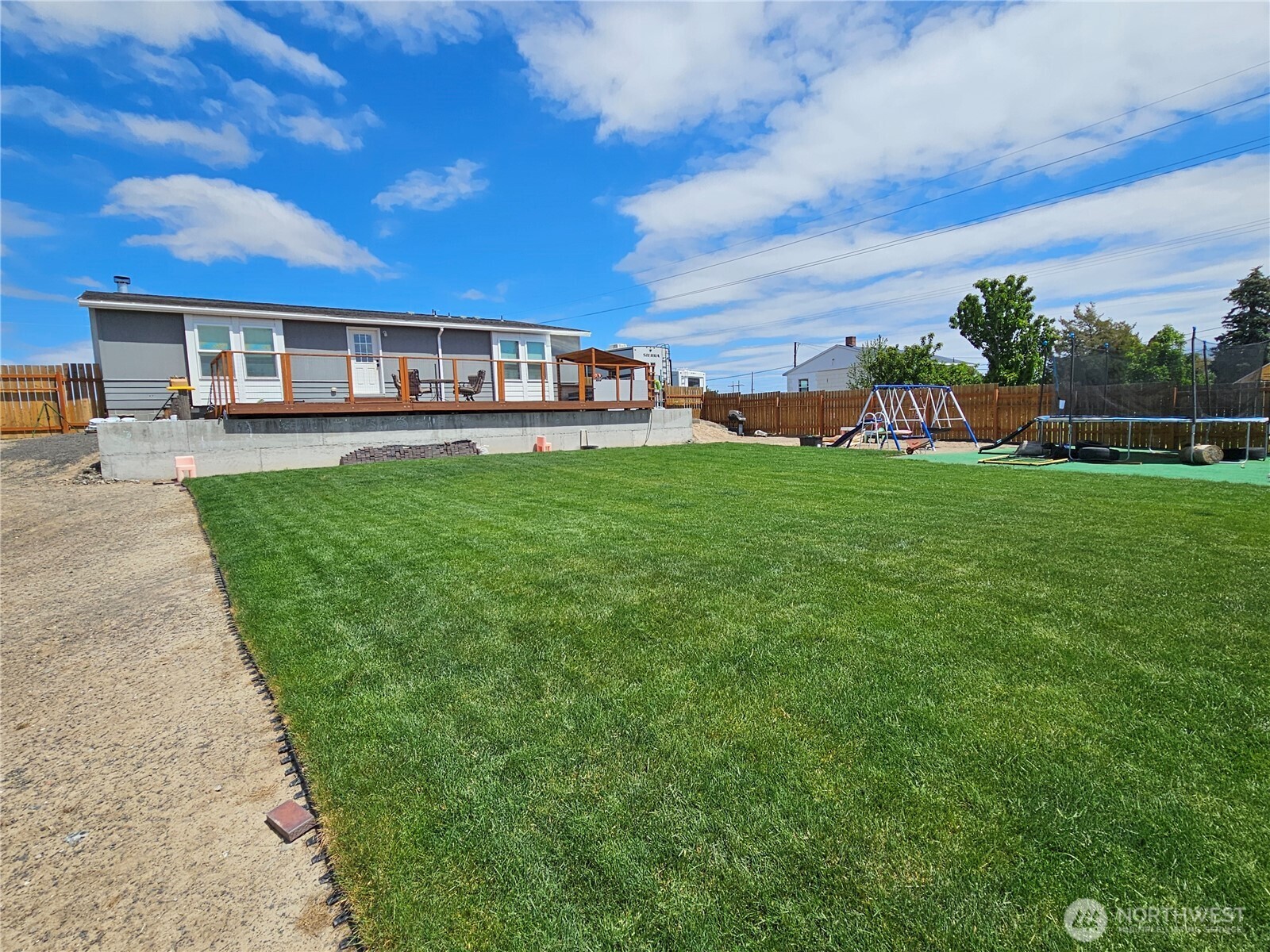 114 E 7th Street