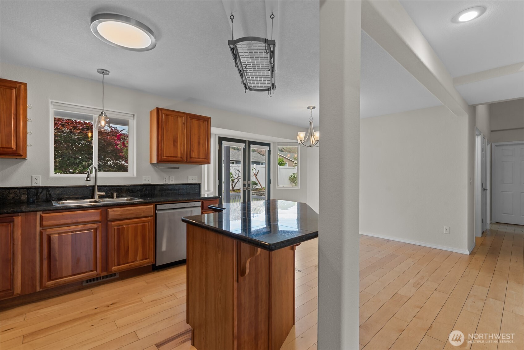 1516 Rex Road