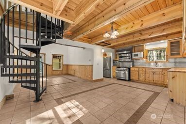 115 Lost River Road