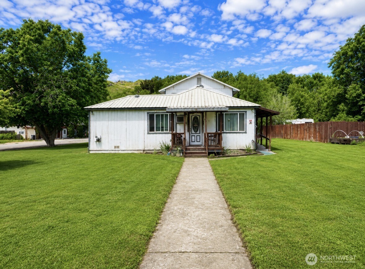 402 Juniper Street