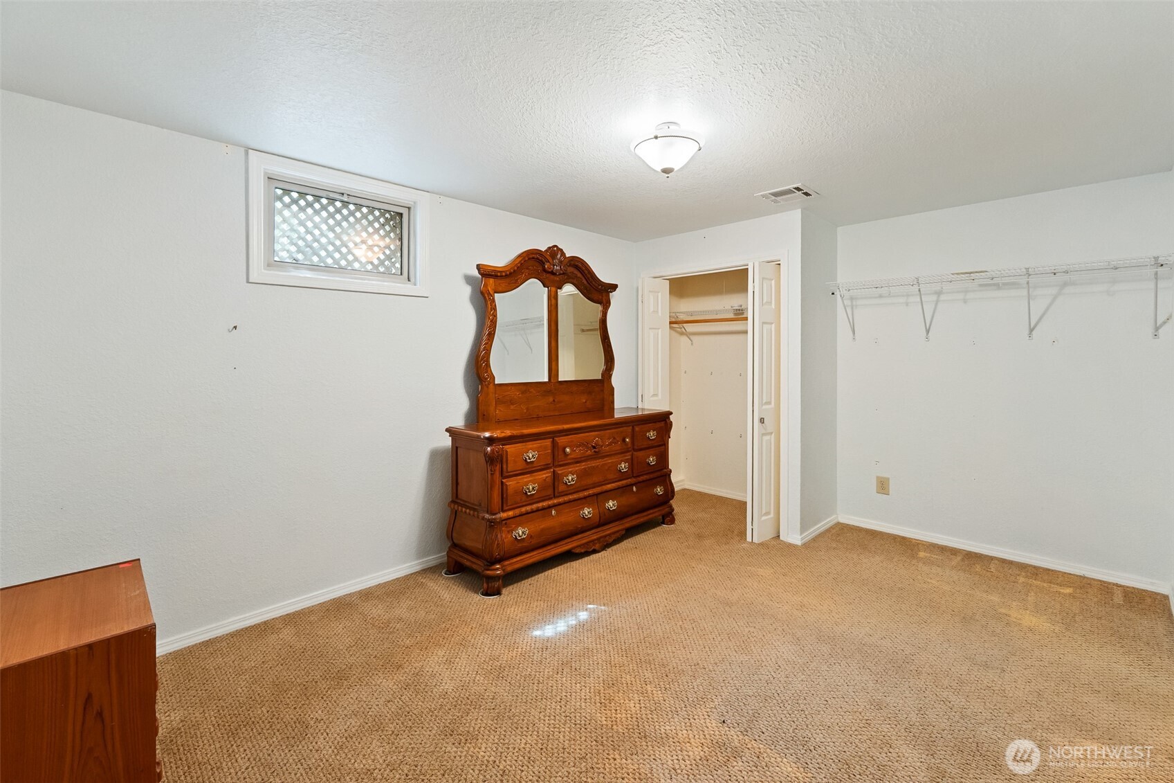 60 N Green Place