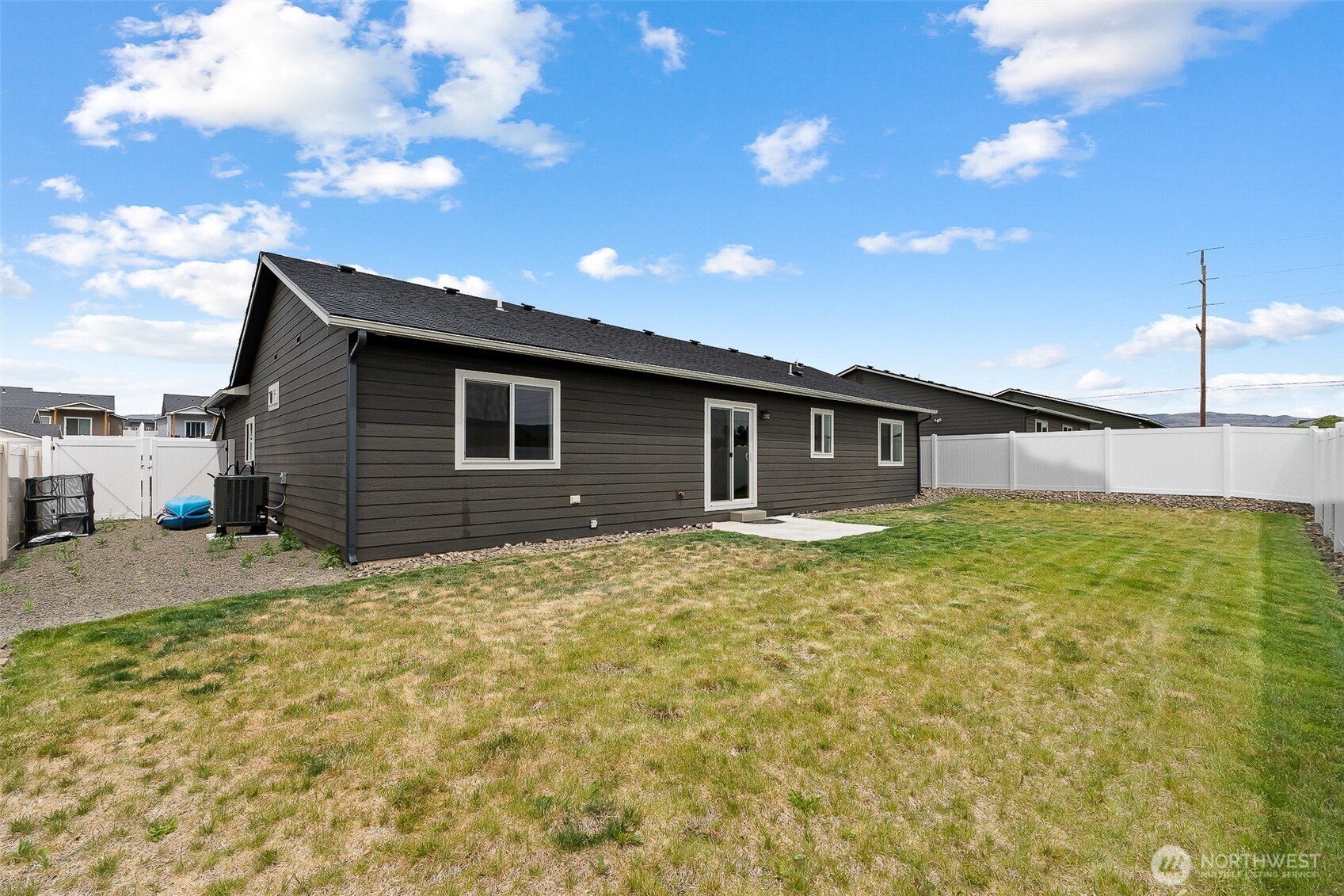 2468 3rd Street SE