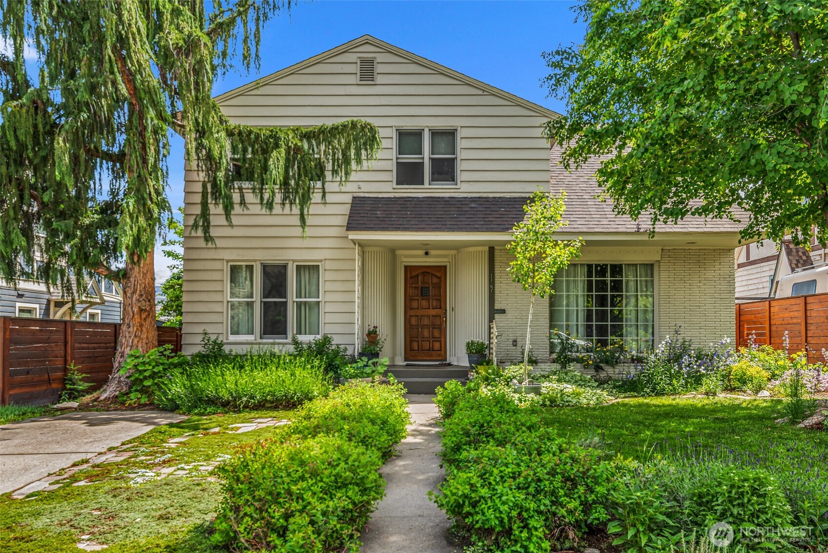 19 N Garfield Avenue