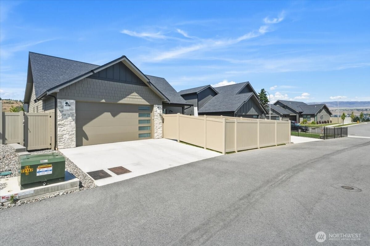 913 Racine Springs Drive