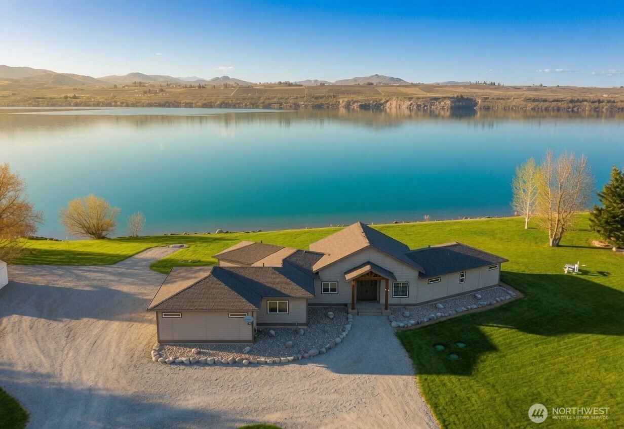 10 El Rio Drive