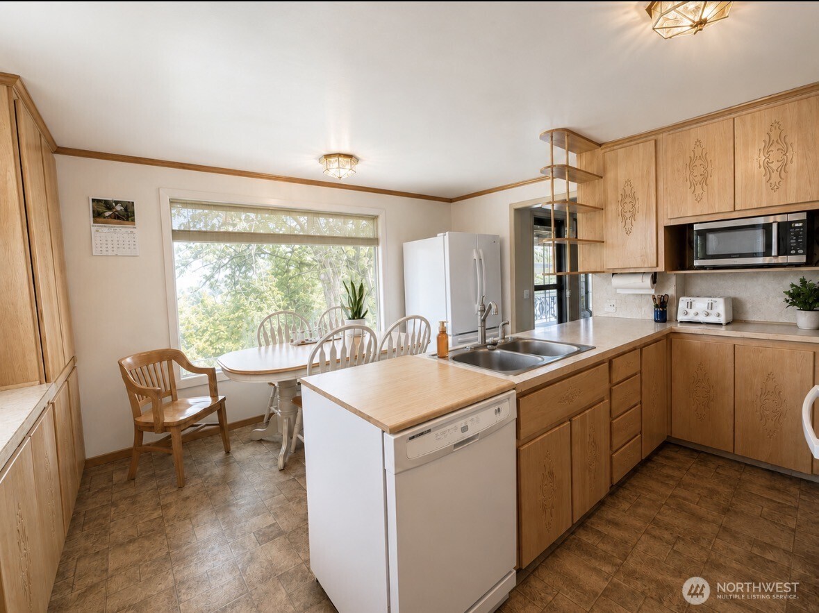 16 Mossy Rock Road