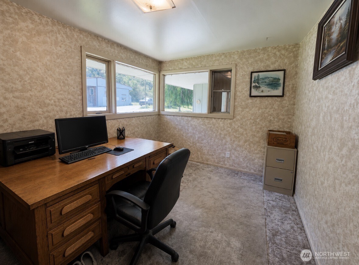 16 Mossy Rock Road
