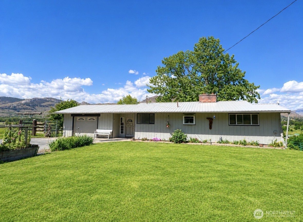 16 Mossy Rock Road