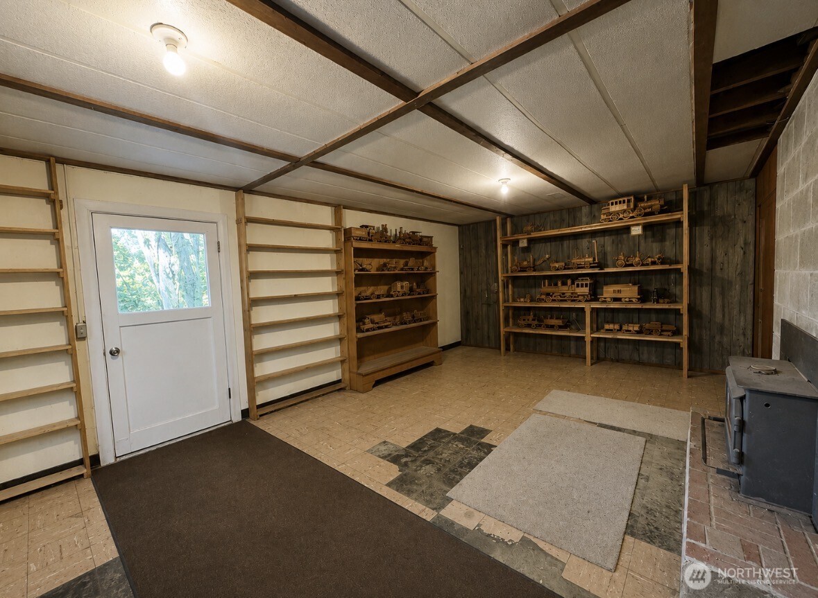 16 Mossy Rock Road
