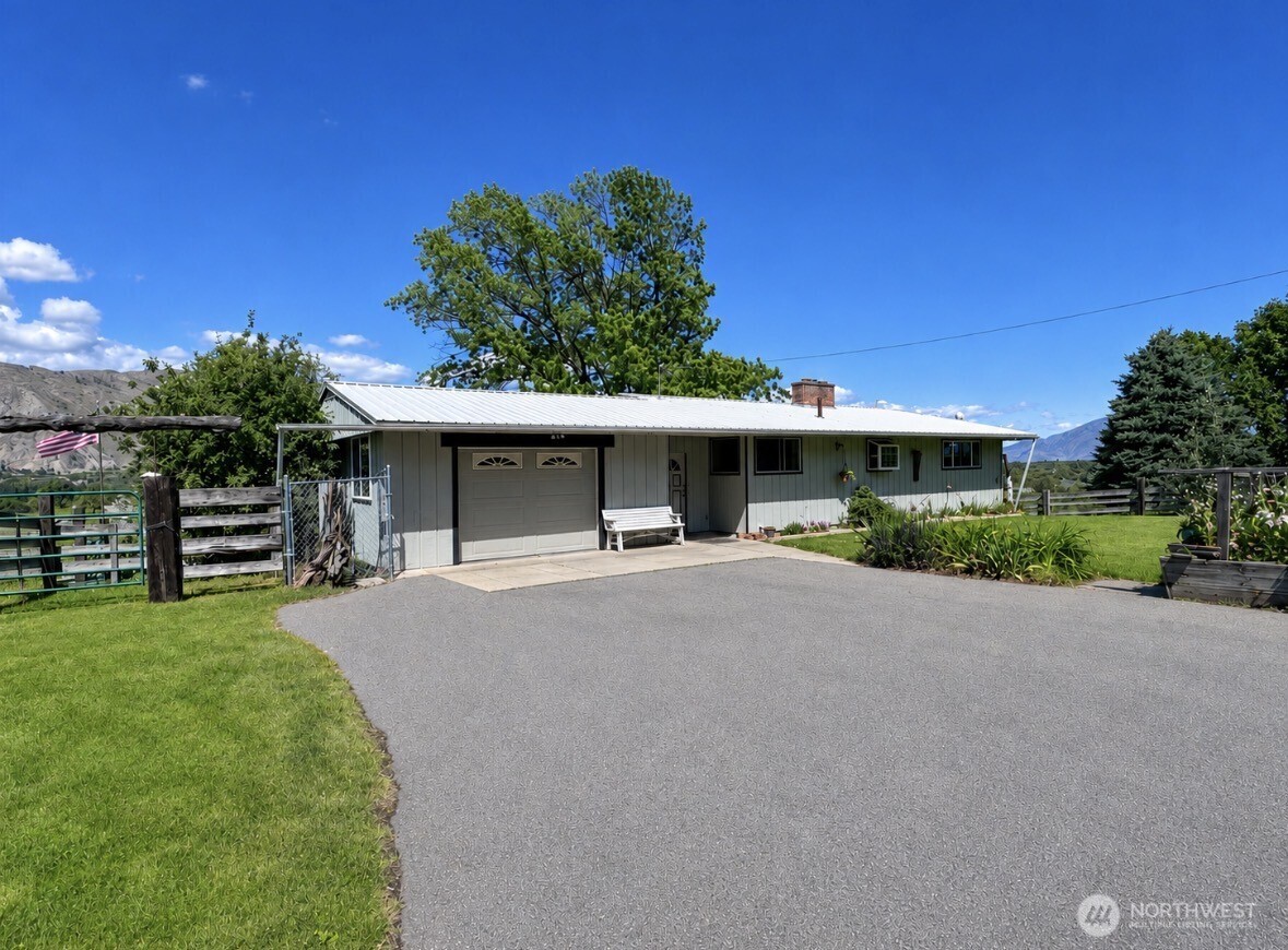 16 Mossy Rock Road