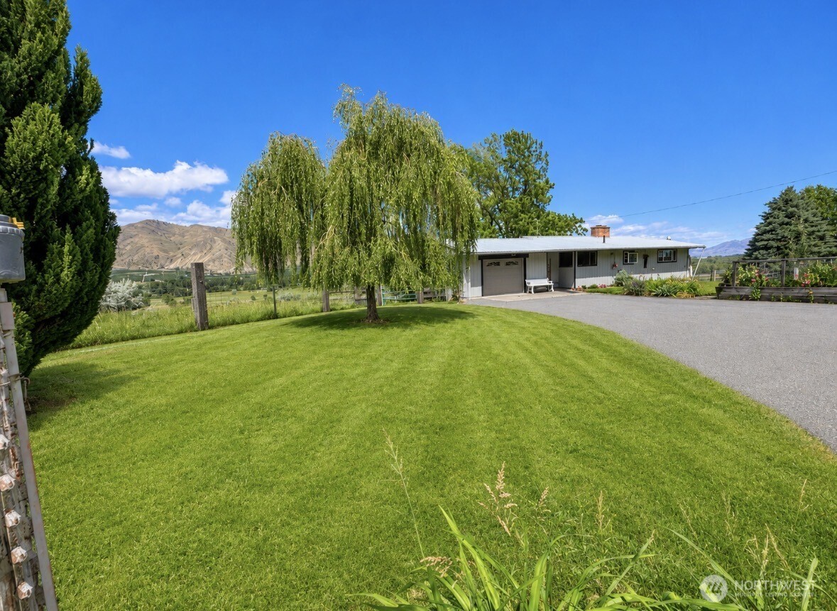 16 Mossy Rock Road