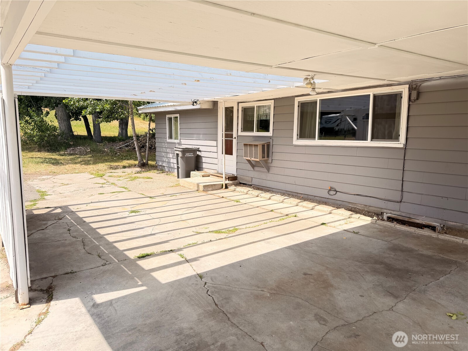 2108 Deerpath