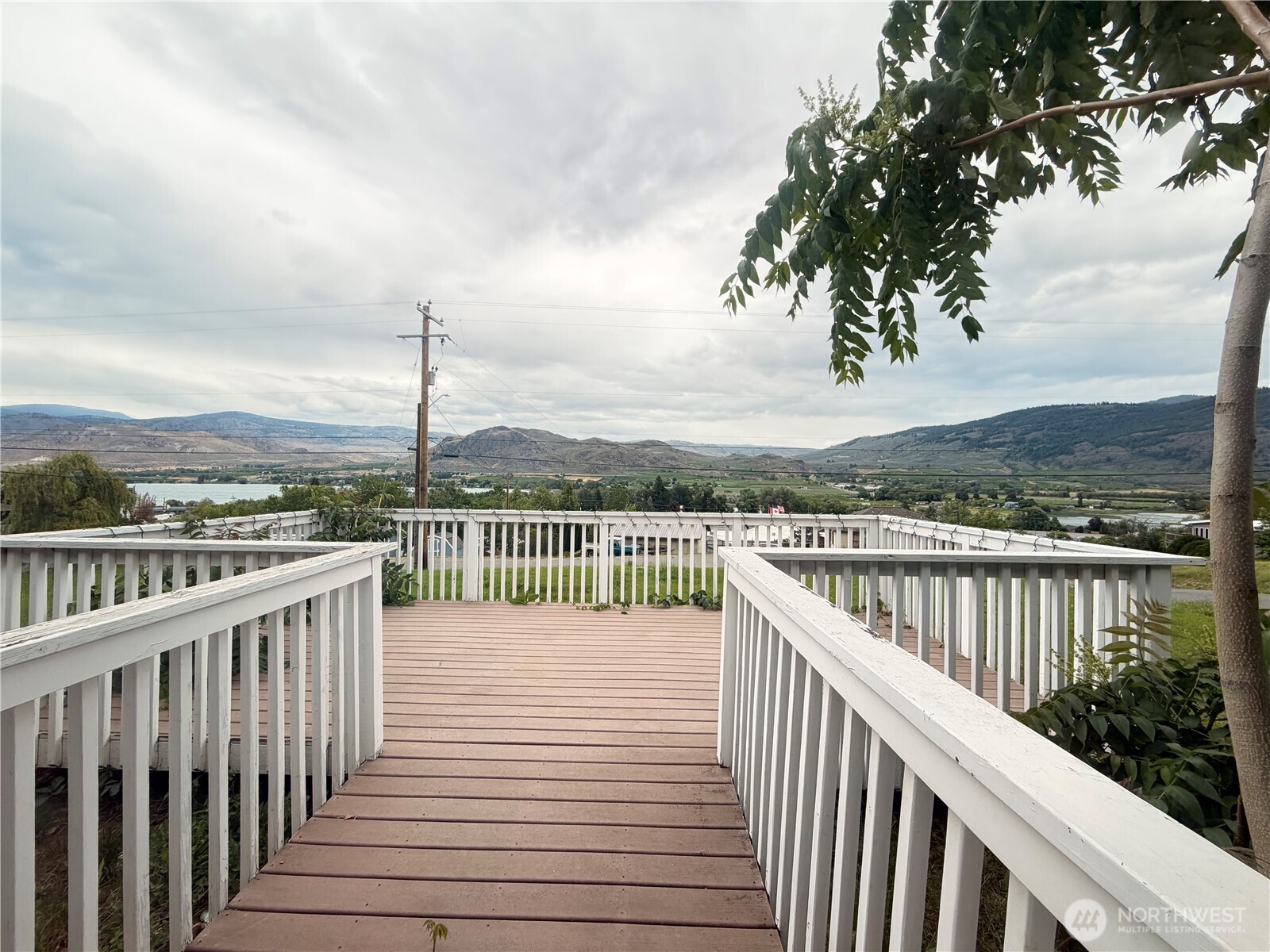 2108 Deerpath