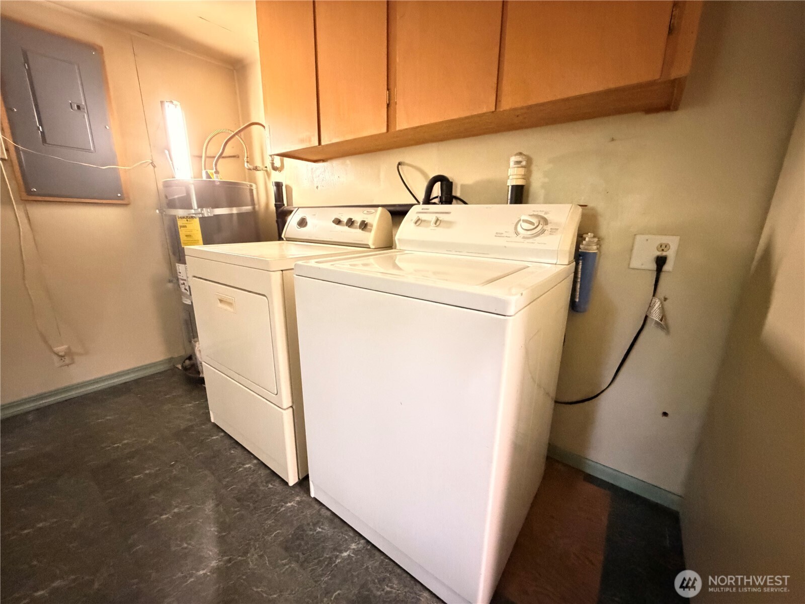 2108 Deerpath