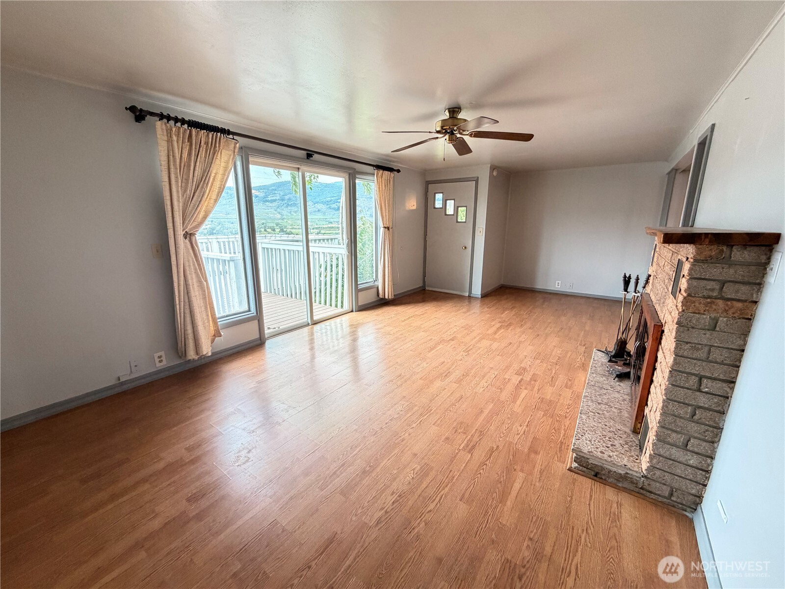 2108 Deerpath