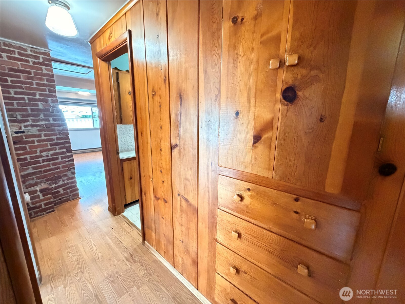 2108 Deerpath