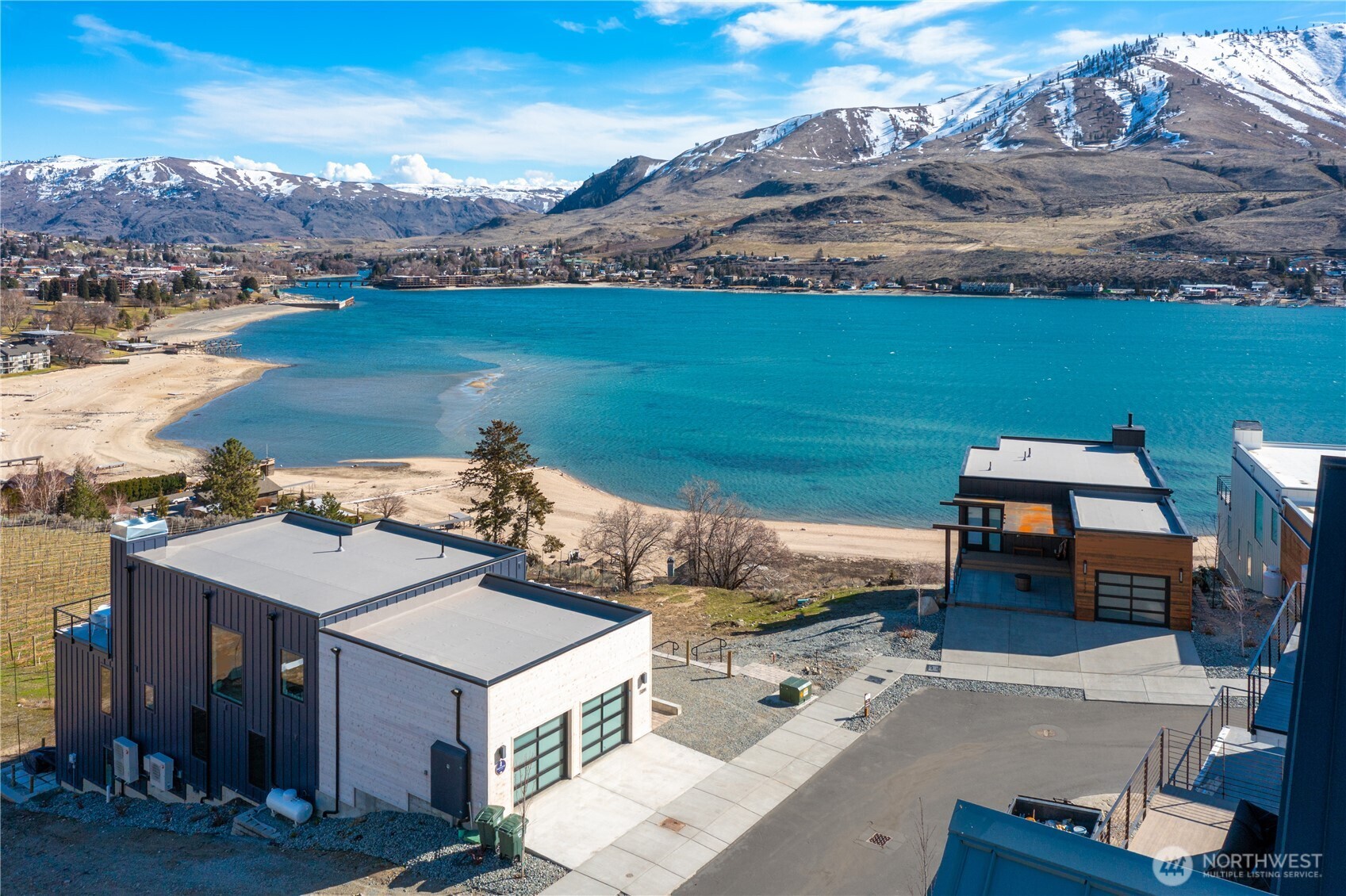 1325 Dragonfly Court