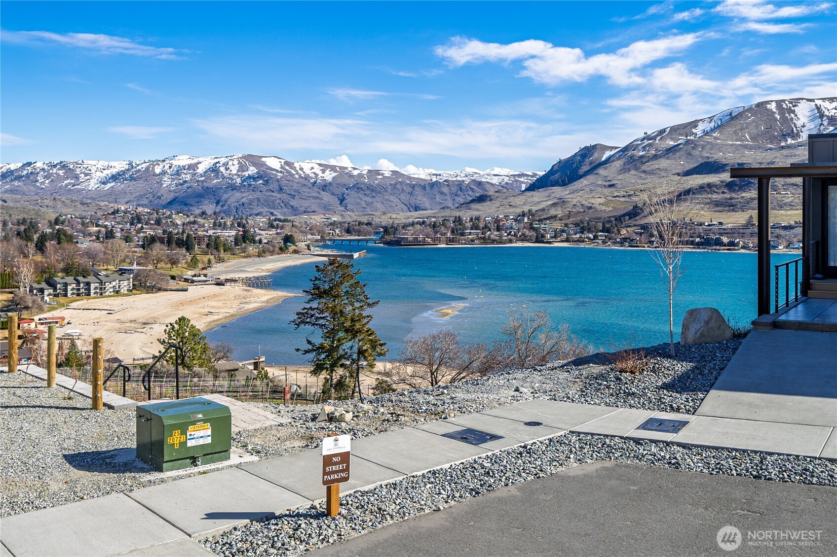 1325 Dragonfly Court