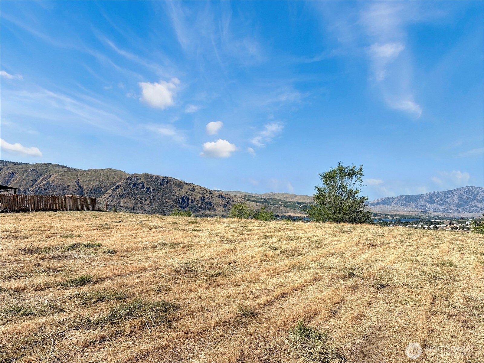 16 Columbia View Drive