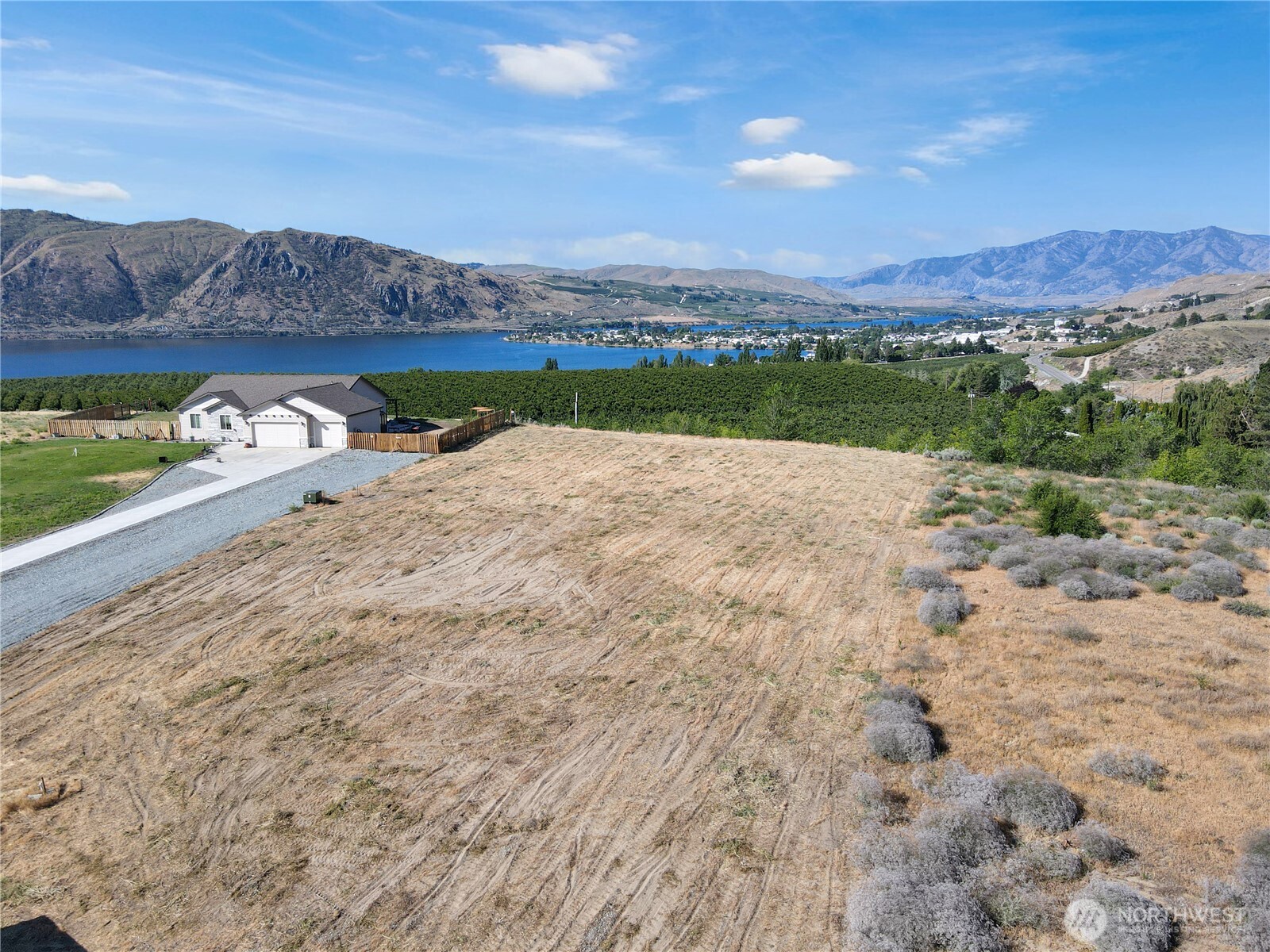16 Columbia View Drive