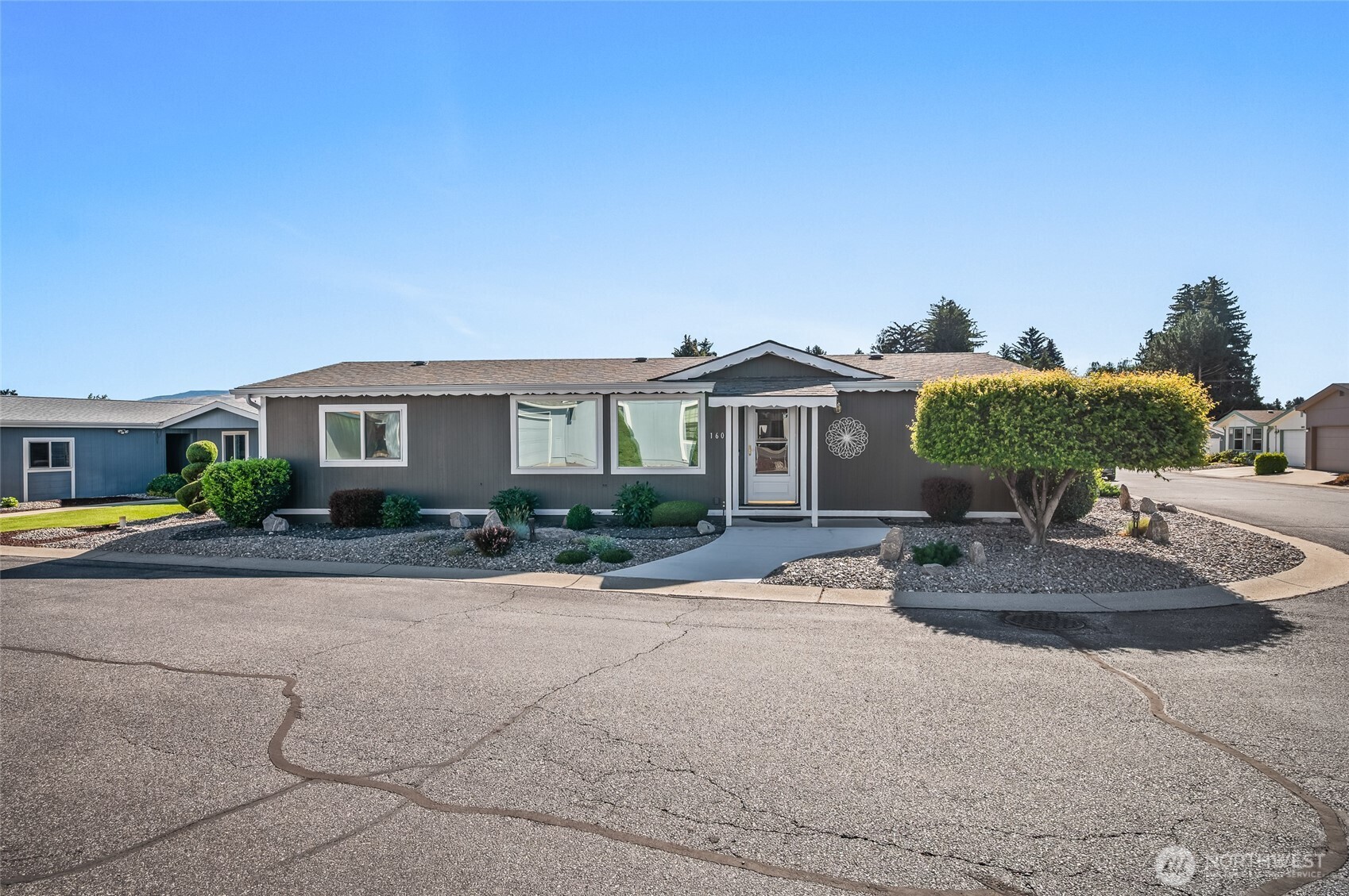 1606 twin peaks Drive Unit: 50
