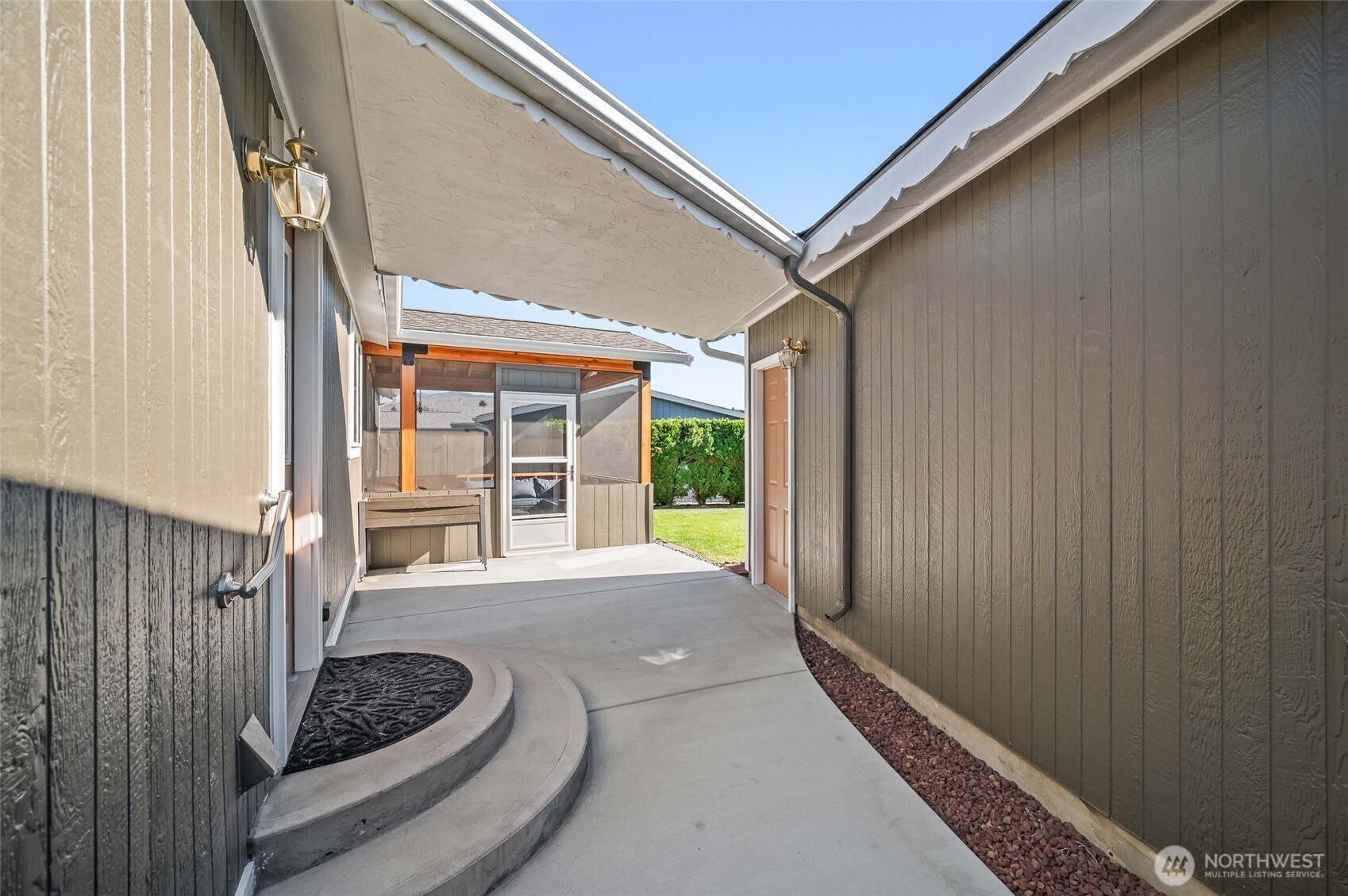 1606 twin peaks Drive Unit: 50