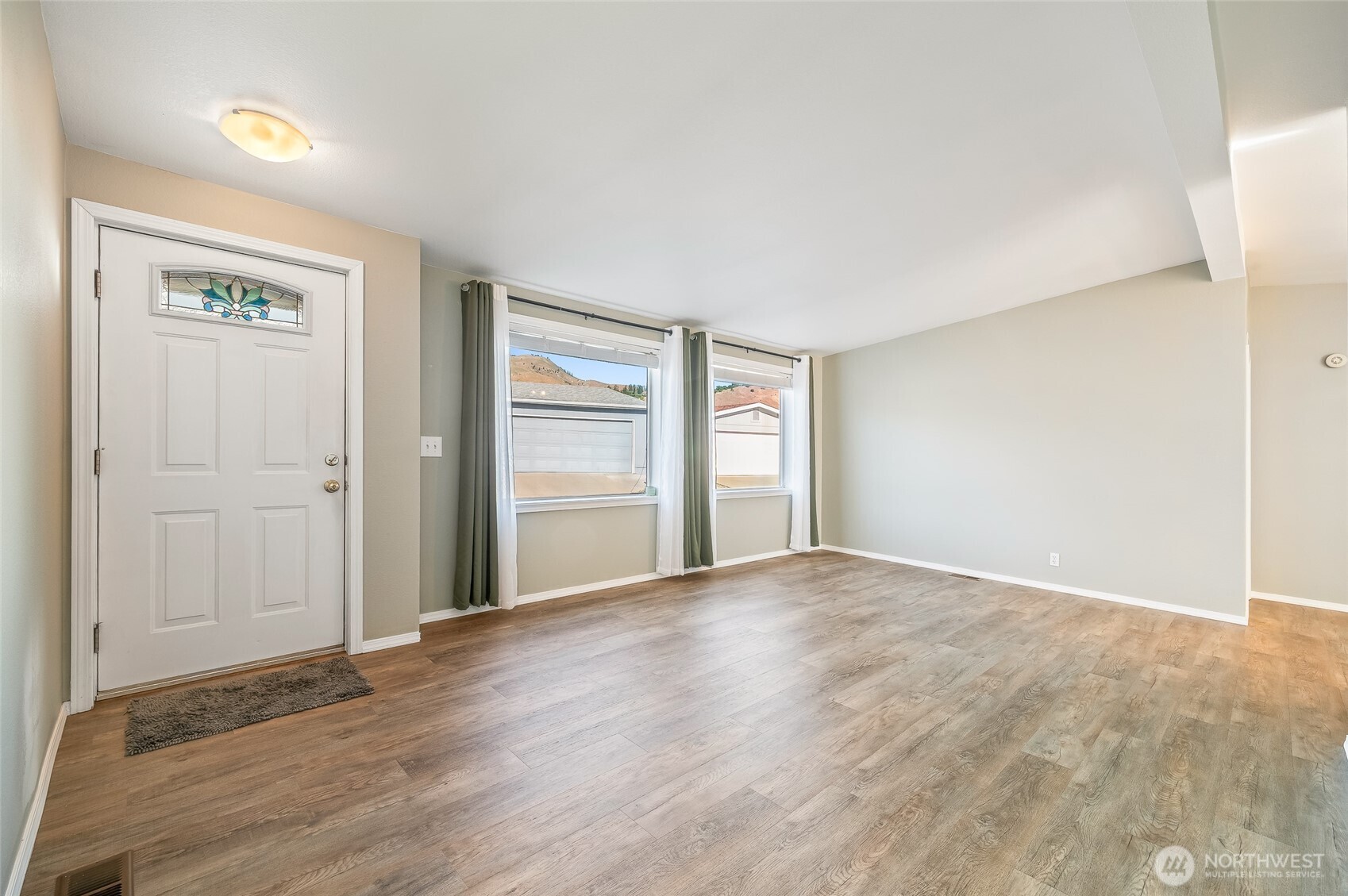 1606 twin peaks Drive Unit: 50
