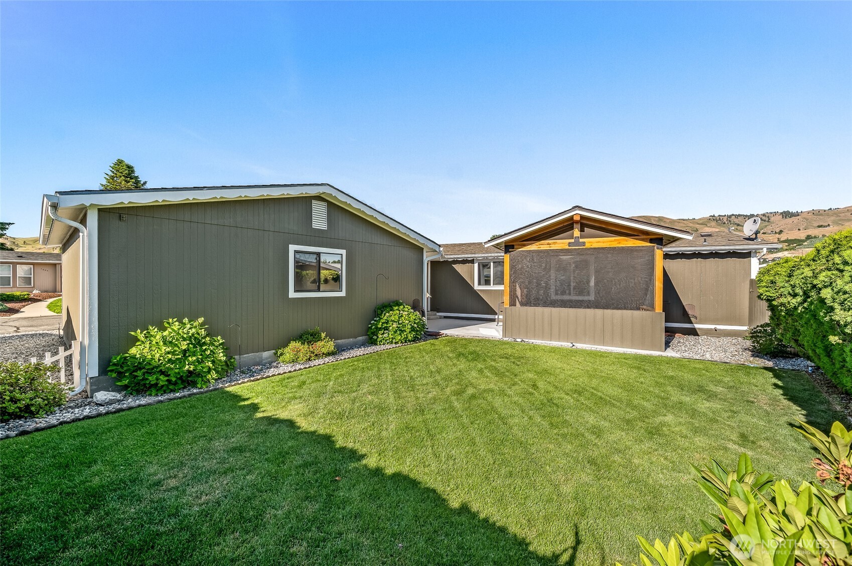 1606 twin peaks Drive Unit: 50
