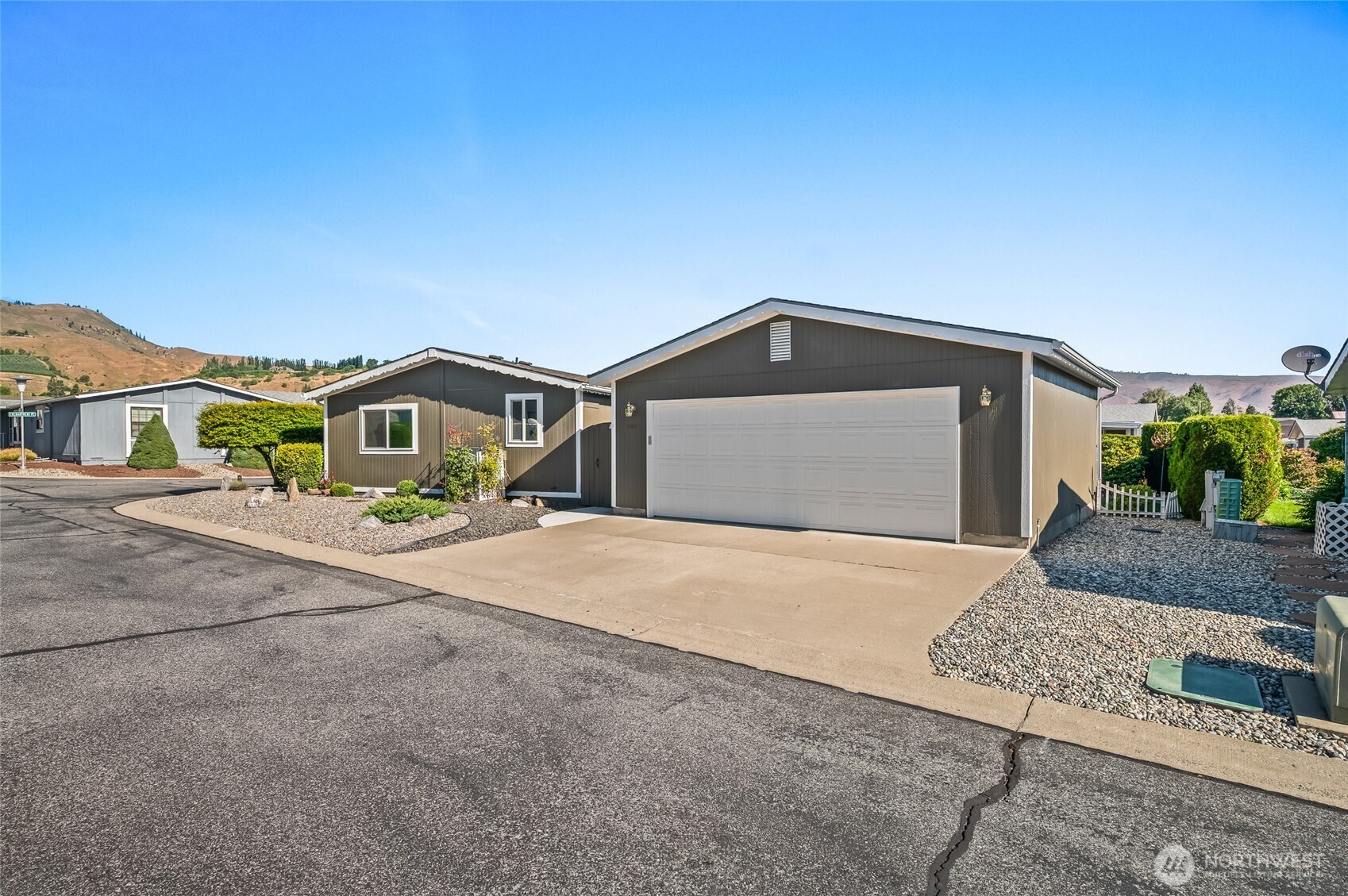 1606 twin peaks Drive Unit: 50