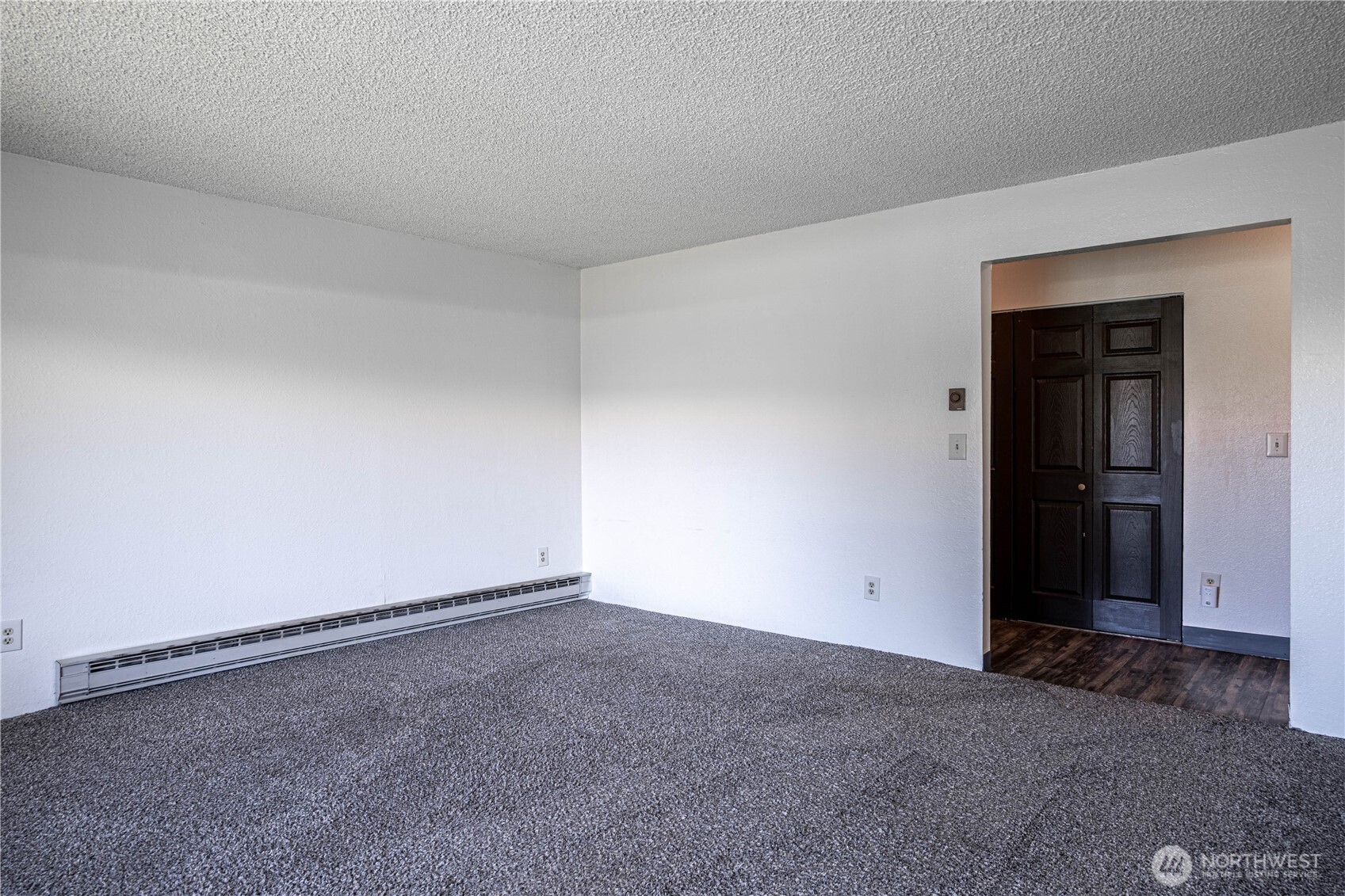 933 N Baker Avenue Unit: 1-16