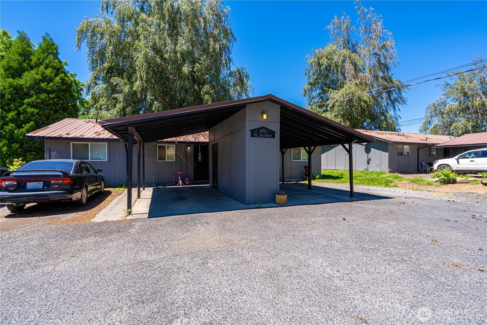 400 N Keller Avenue Unit: A & B