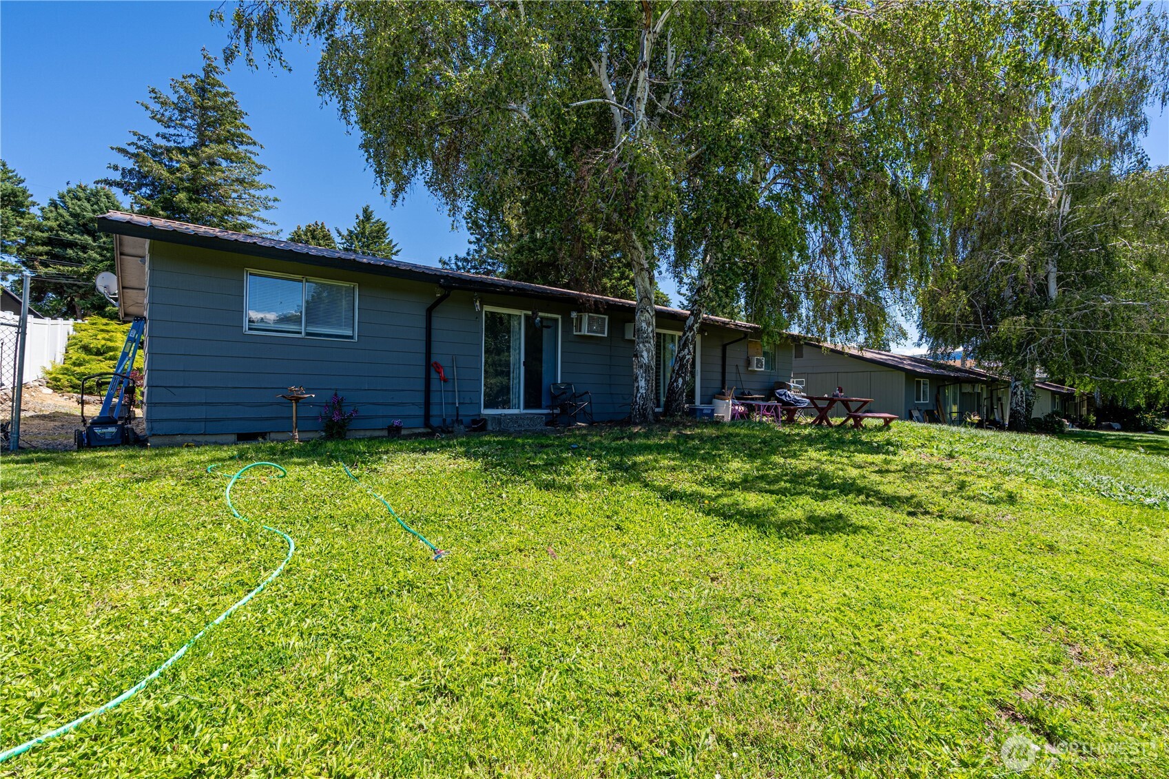 400 N Keller Avenue Unit: A & B