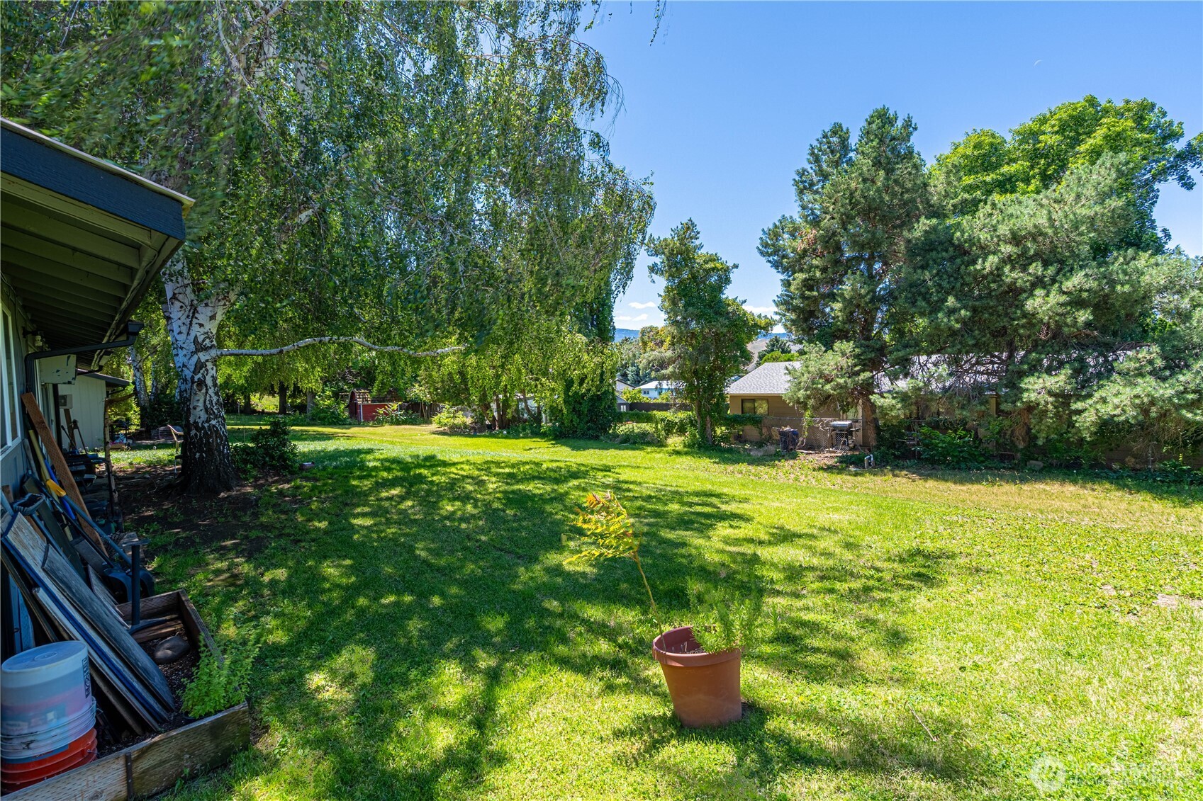 400 N Keller Avenue Unit: A & B