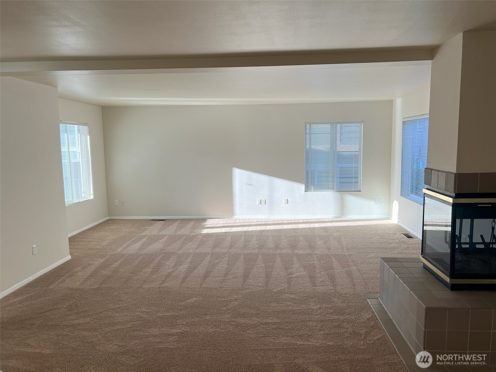 433 W Webster
