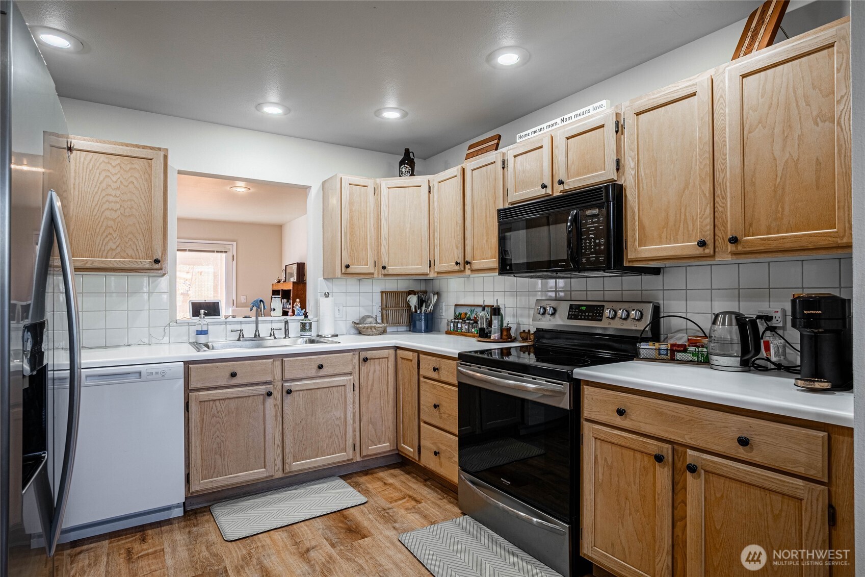433 W Webster