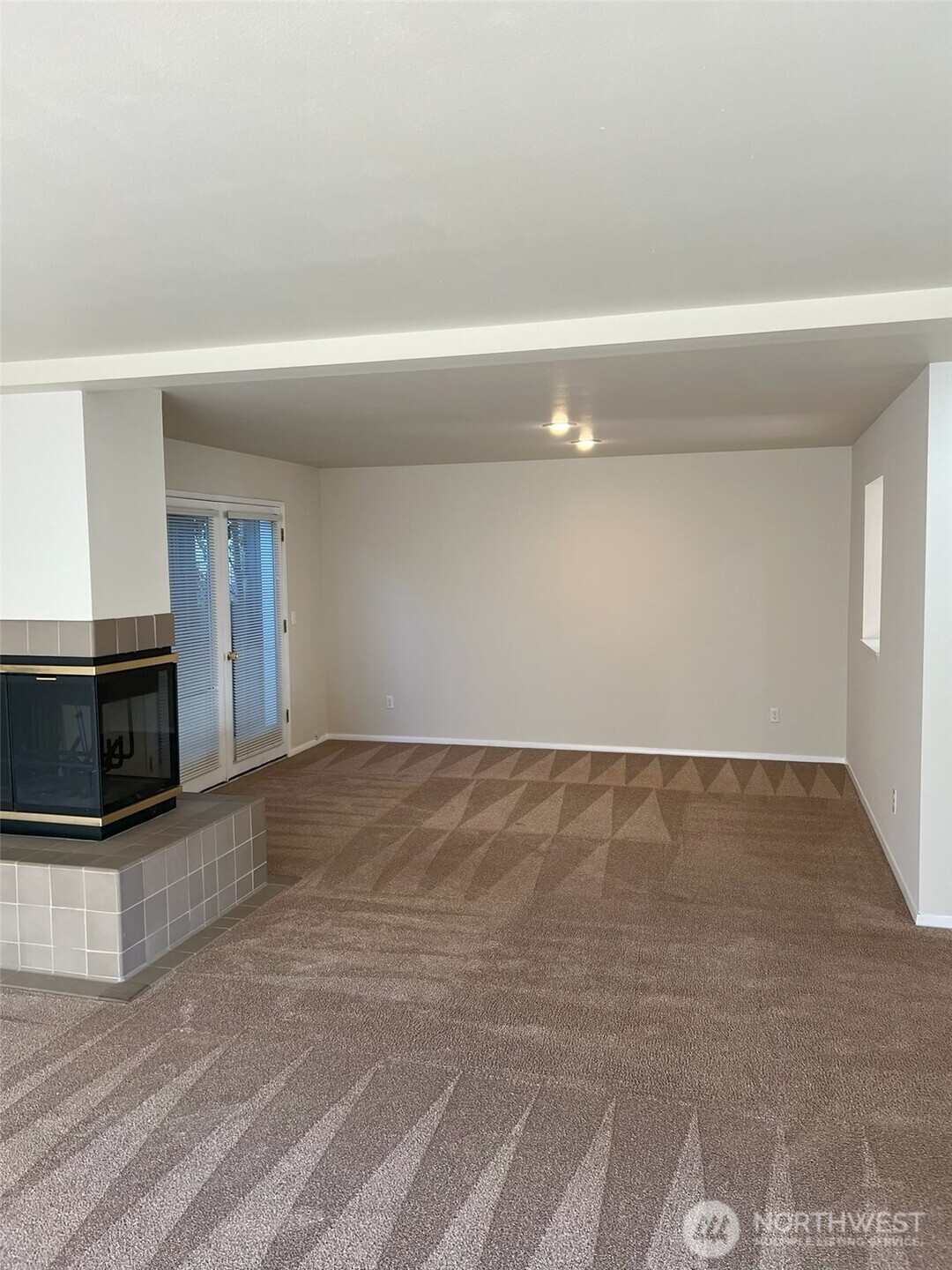 433 W Webster