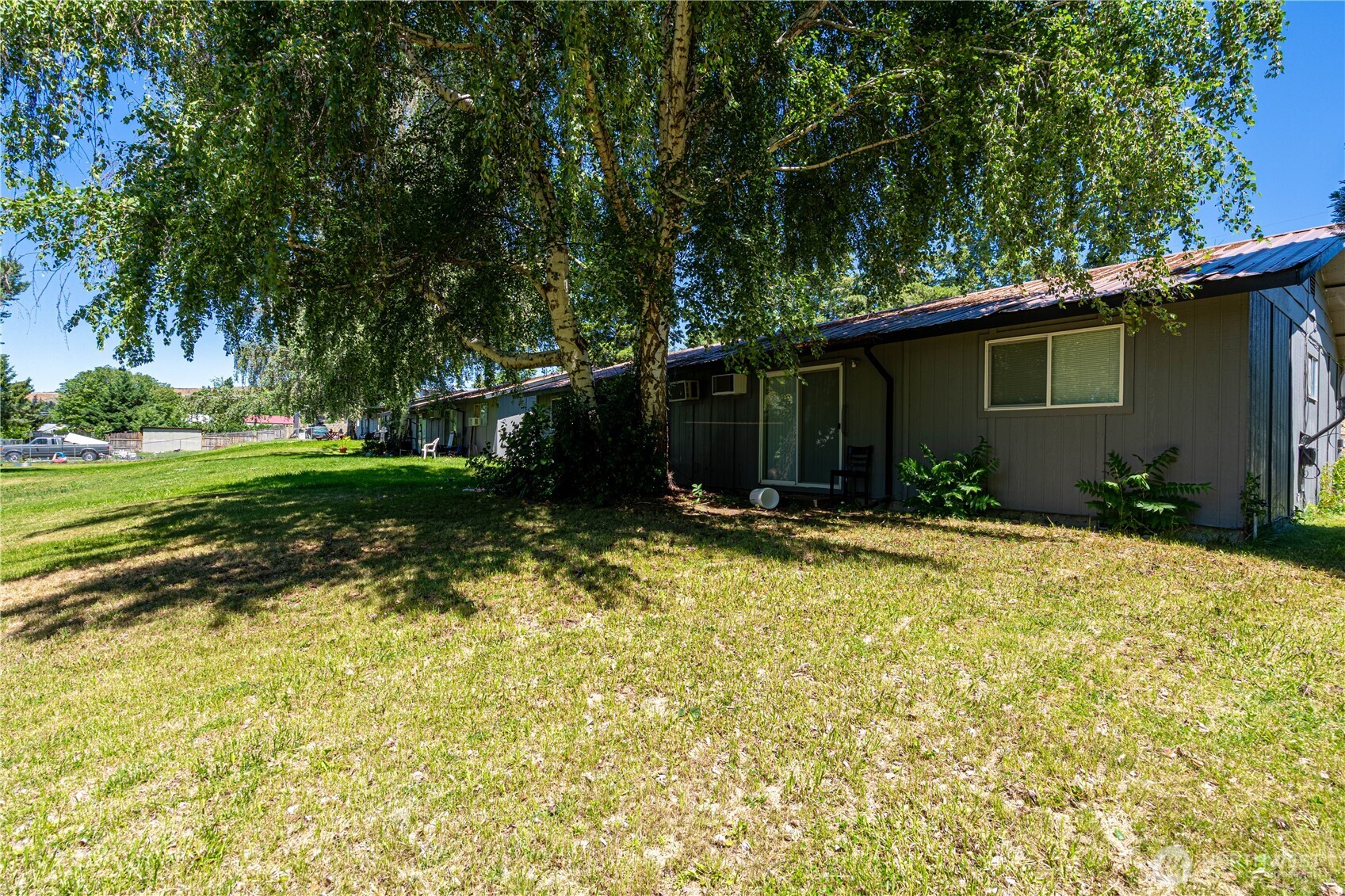 460 N Keller Avenue Unit: A & B