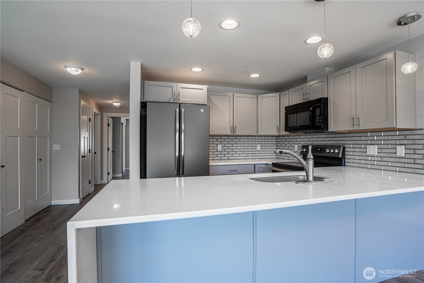 808 W Manson Highway Unit: B202