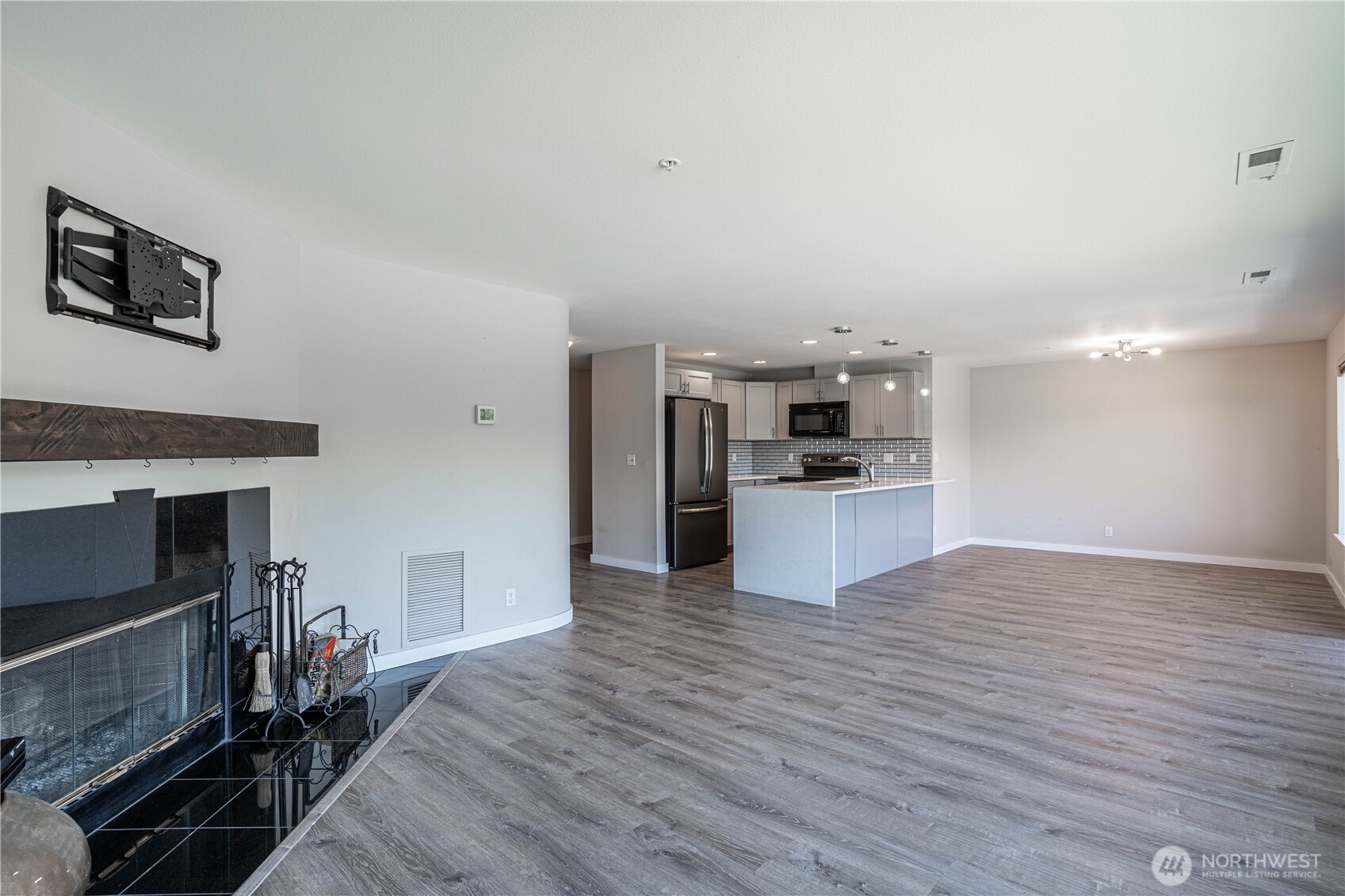 808 W Manson Highway Unit: B202