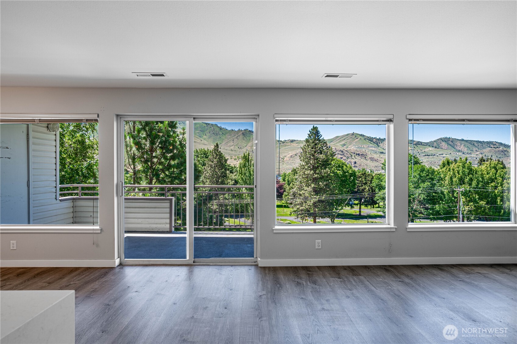 808 W Manson Highway Unit: B202