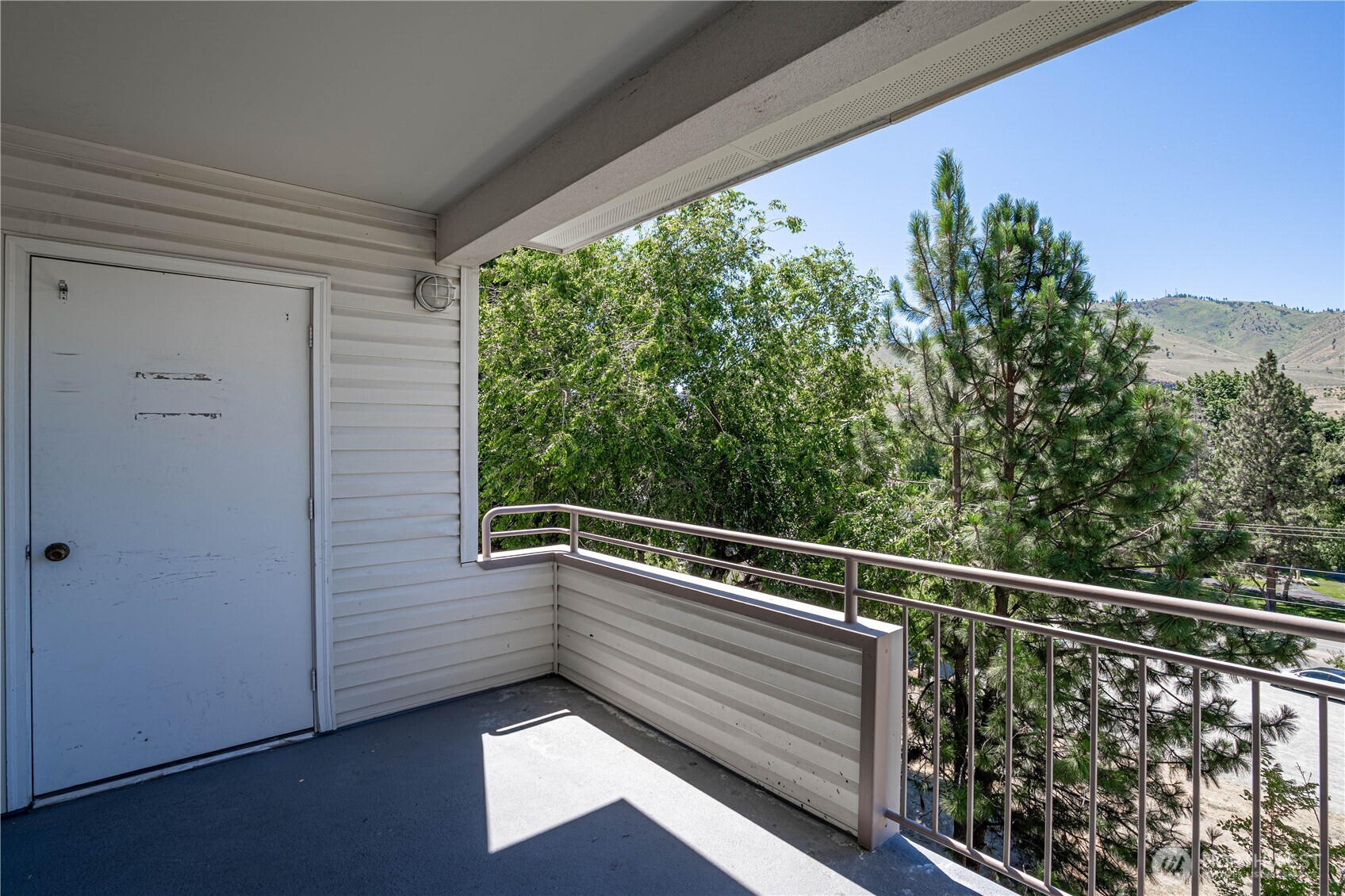 808 W Manson Highway Unit: B202