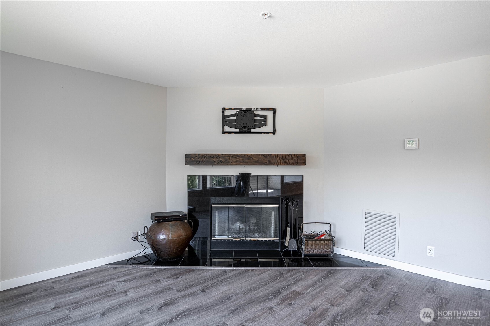 808 W Manson Highway Unit: B202